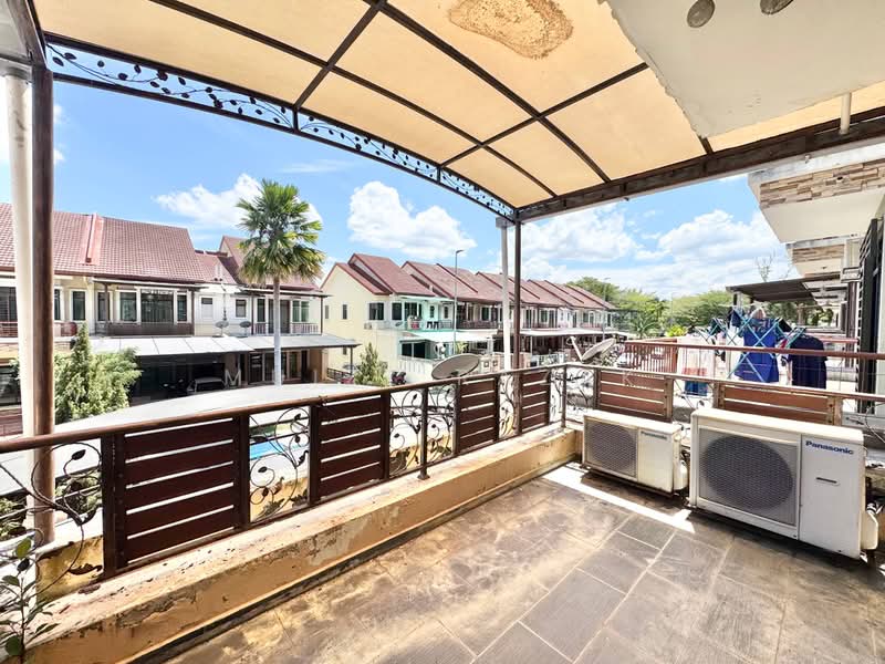 Rumah Teres 3-Tingkat untuk Dijual di Sentosa Villa (Kajang) - Muizz Razak - PropertyGuru.com.my
