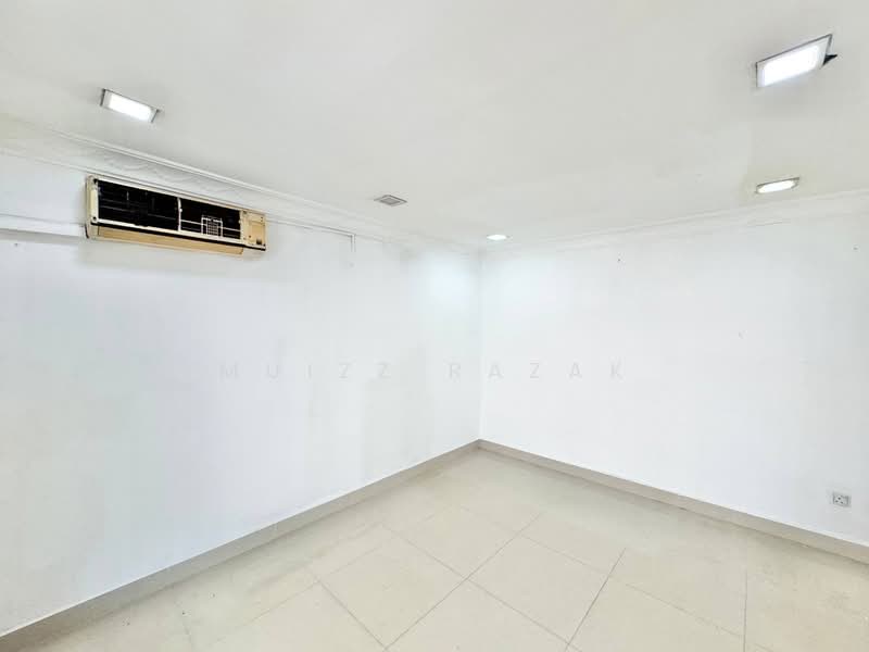 Rumah Teres 3-Tingkat untuk Dijual di Sentosa Villa (Kajang) - Muizz Razak - PropertyGuru.com.my