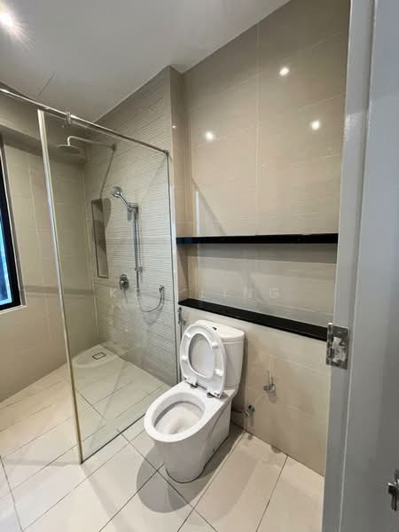 Service Residence for Sale at Sapphire Paradigm - Key Ling - Bathroom - PropertyGuru.com.my