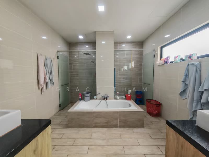 3-storey Terraced House for Rent in 16 Sierra (Puchong) - Grace Tham - Bathroom - PropertyGuru.com.my