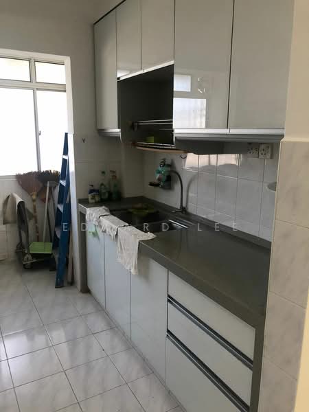 Pangsapuri untuk Disewa di Sinar Bukit Dumbar - Edward Lee - Kitchen - PropertyGuru.com.my