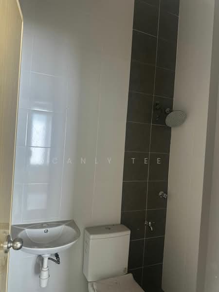 Bungalow House for Sale in Taman Saujana (Klang) - Canly Tee - Bathroom - PropertyGuru.com.my