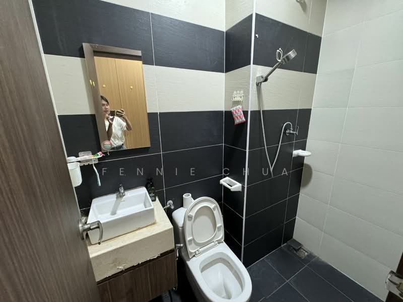 Servis Apartment untuk Dijual di D'Secret Garden (Pangsapuri Kempas Indah) - Fennie Chua - Bathroom - PropertyGuru.com.my