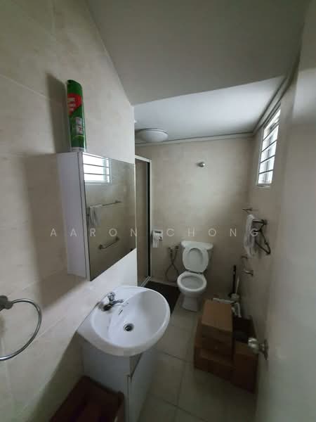 Townhouse for Sale in D'alpinia (Puchong) - Aaron Chong - Bathroom - PropertyGuru.com.my