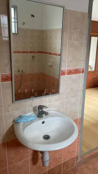Rumah Teres 2 Tingkat untuk Dijual di Usj 6 (Subang Jaya) - Yee Cheak Chen - Bathroom - PropertyGuru.com.my
