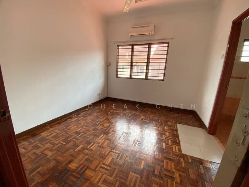 Rumah Teres 2 Tingkat untuk Dijual di Usj 6 (Subang Jaya) - Yee Cheak Chen - Bedroom - PropertyGuru.com.my