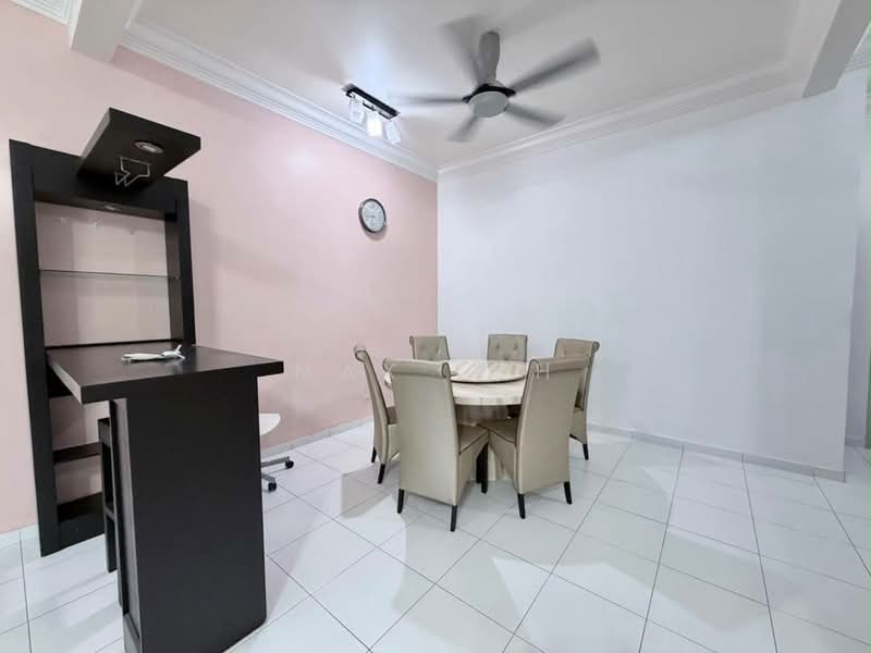 Rumah Teres 2 Tingkat untuk Dijual di Taman Setia Indah (Tebrau) - Max Loh - Dining Room - PropertyGuru.com.my