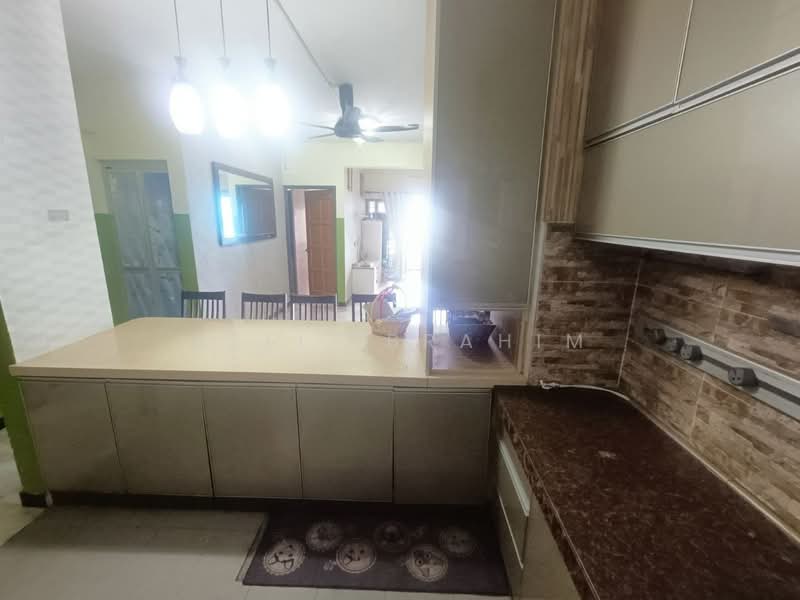 Apartment for Sale at Sri Ledang - Azli Ibrahim - Kitchen - PropertyGuru.com.my