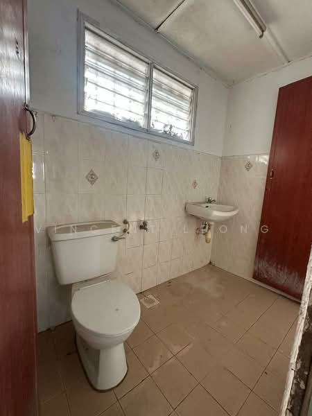 2-storey Terraced House for Sale in Bandar Bukit Tinggi (Klang) - Vincent Leong - Bathroom - PropertyGuru.com.my