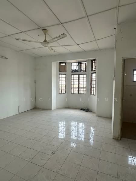 2-storey Terraced House for Sale in Bandar Bukit Tinggi (Klang) - Vincent Leong - Living Room - PropertyGuru.com.my