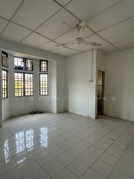 2-storey Terraced House for Sale in Bandar Bukit Tinggi (Klang) - Vincent Leong - Living Room - PropertyGuru.com.my