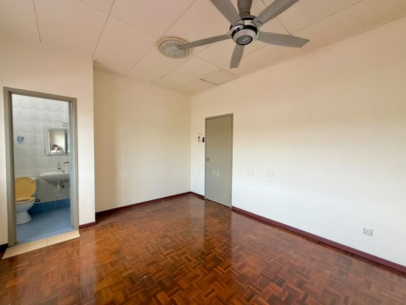 2-storey Terraced House for Rent in Setia Alam (Selangor) - Wilson Ng - Bathroom - PropertyGuru.com.my