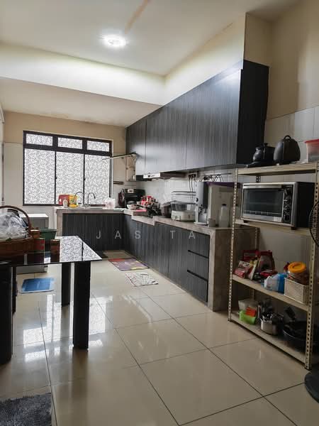 2-storey Terraced House for Sale in Bandar Dato Onn (Tebrau) - Jas Tay - Kitchen - PropertyGuru.com.my