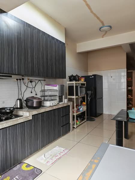 2-storey Terraced House for Sale in Bandar Dato Onn (Tebrau) - Jas Tay - Kitchen - PropertyGuru.com.my