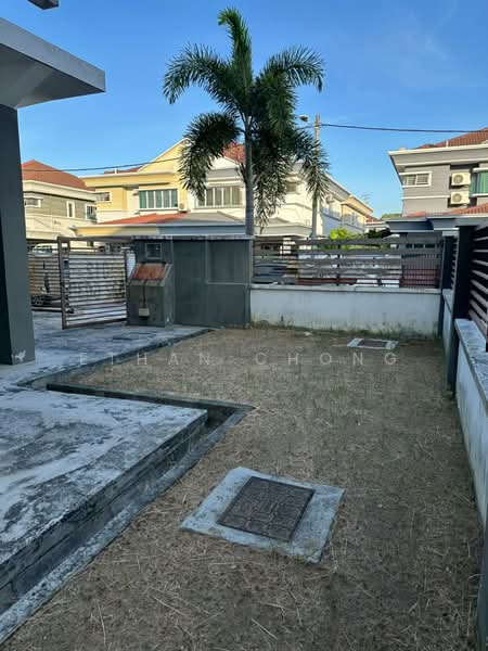 Bungalow House for Sale in Taman Saujana (Klang) - Ethan Chong - Exterior - PropertyGuru.com.my