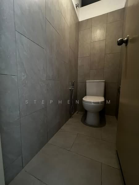 Shop for Rent in Bandar Gamuda Cove (Dengkil) - Stephen Lim - Bathroom - PropertyGuru.com.my