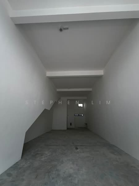 Shop for Rent in Bandar Gamuda Cove (Dengkil) - Stephen Lim - Interior - PropertyGuru.com.my