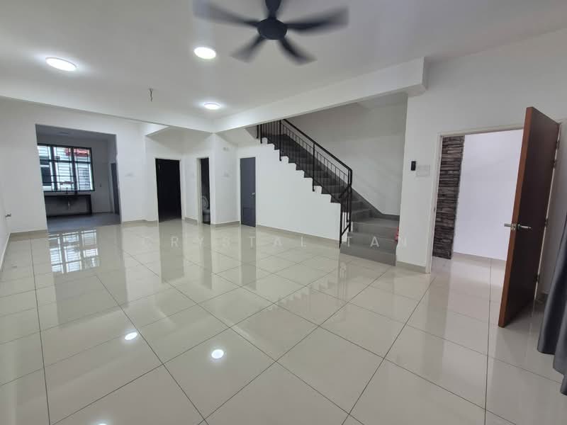 Rumah Teres 2-Tingkat untuk Disewa di Mutiara Rini (Skudai) - Crystal Tan - Living Room - PropertyGuru.com.my