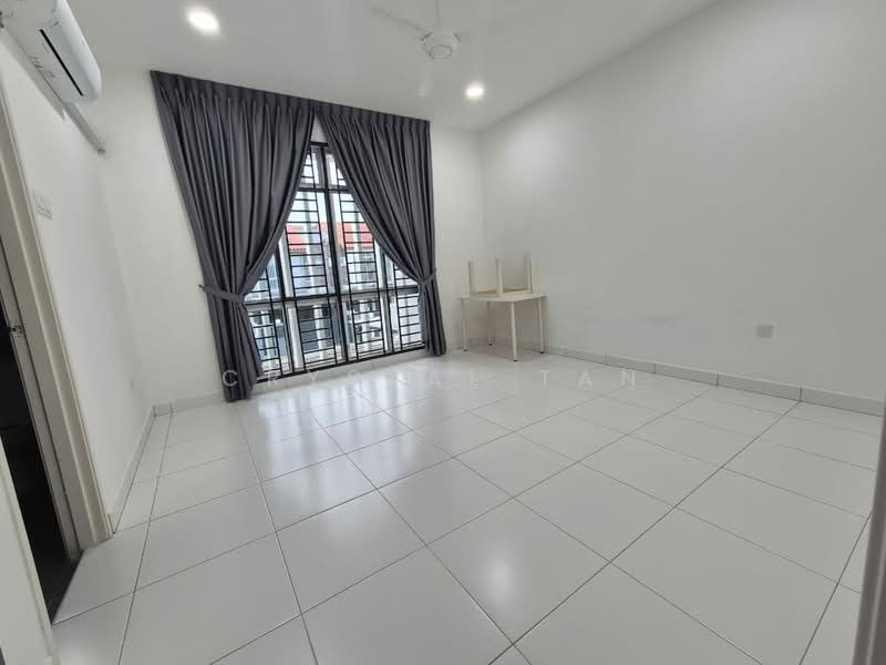 Rumah Teres 2-Tingkat untuk Disewa di Mutiara Rini (Skudai) - Crystal Tan - Living Room - PropertyGuru.com.my