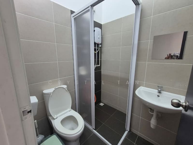 Rumah Teres 2-Tingkat untuk Disewa di Mutiara Rini (Skudai) - Crystal Tan - Bathroom - PropertyGuru.com.my