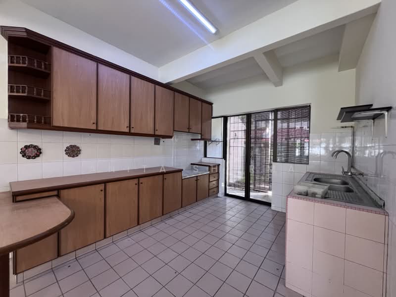 2-storey Terraced House for Rent in Bandar Utama 12 (Bandar Utama) - Anita Sharma - PropertyGuru.com.my
