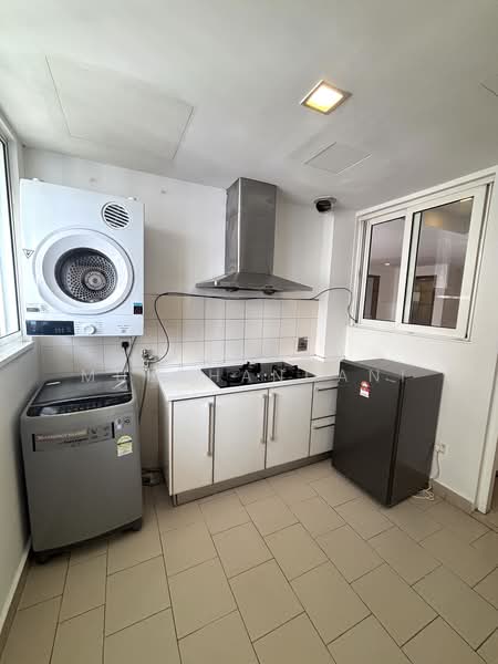 Kondominium untuk Disewa di Hijauan Kiara - Lachman Mulchandani - Wet kitchen & laundry - PropertyGuru.com.my