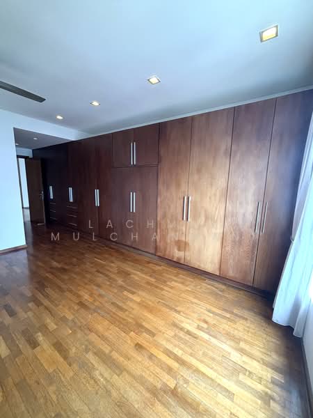Kondominium untuk Disewa di Hijauan Kiara - Lachman Mulchandani - Master wardrobe - PropertyGuru.com.my