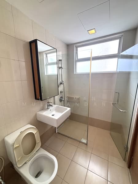 Kondominium untuk Disewa di Hijauan Kiara - Lachman Mulchandani - Shared bathroom - PropertyGuru.com.my