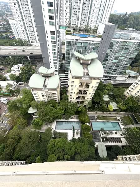 Kondominium untuk Disewa di Hijauan Kiara - Lachman Mulchandani - View of the pool - PropertyGuru.com.my