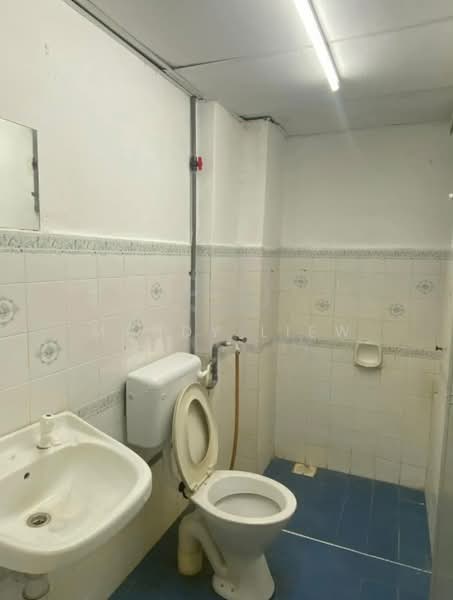 Condominium for Sale at Petaling Indah Condominiums - Mandy Liew - Bathroom - PropertyGuru.com.my