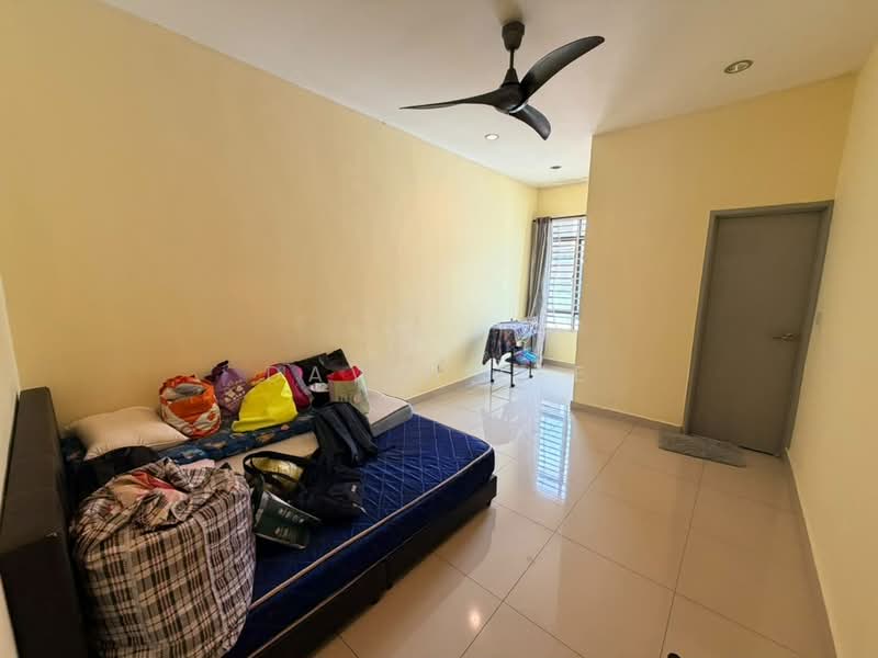 2-storey Terraced House for Sale in Saujana Rawang (Rawang) - David Lee - Bedroom - PropertyGuru.com.my