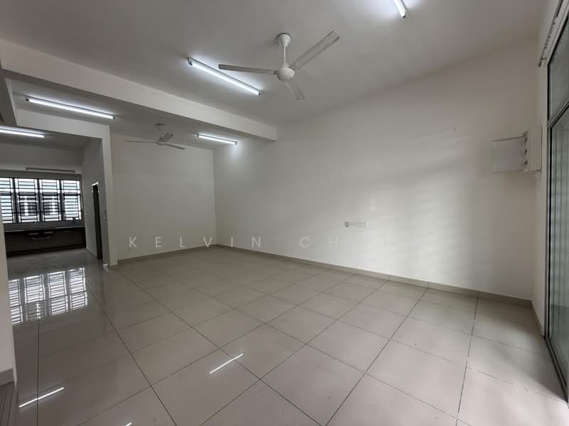 Rumah Teres 2-Tingkat untuk Disewa di Bandar Baru Sri Klebang (Chemor) - Kelvin Chong - Living Room - PropertyGuru.com.my