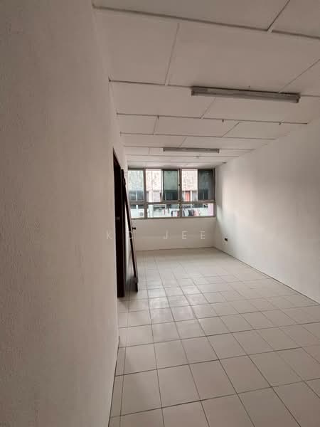 Shop for Rent in King center (Kuching) - KC Jee - PropertyGuru.com.my