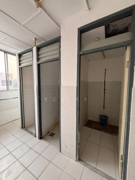 Shop for Rent in King center (Kuching) - KC Jee - PropertyGuru.com.my