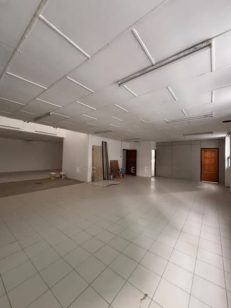 Shop for Rent in King center (Kuching) - KC Jee - PropertyGuru.com.my