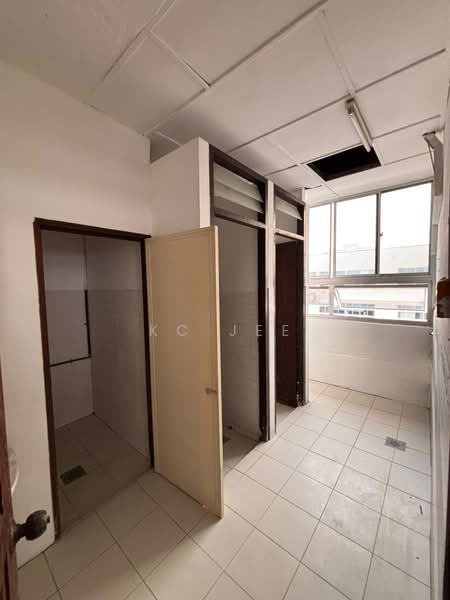 Shop for Rent in King center (Kuching) - KC Jee - PropertyGuru.com.my