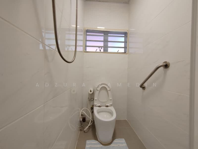 Semi-Detached House for Sale in Taman Koperasi Cuepacs (Cheras) - Adzura Zamedin - Bathroom - PropertyGuru.com.my