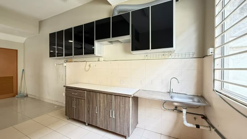 Rumah Berkembar untuk Dijual di Taman Anggun (Rawang) - David Lee - Kitchen - PropertyGuru.com.my