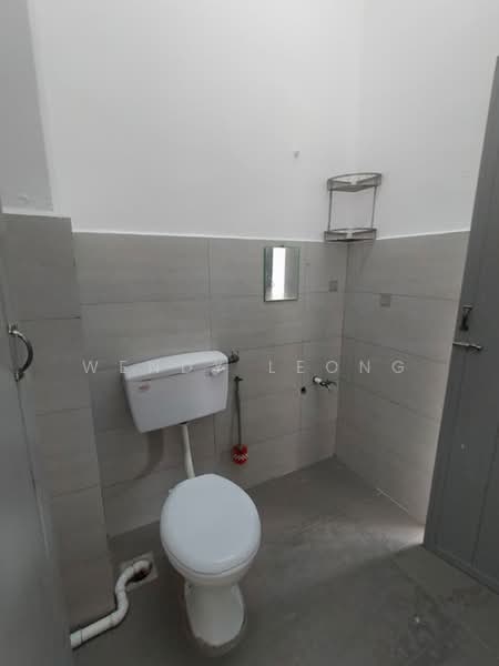 2-storey Terraced House for Rent in Taman Serdang Raya (Seri Kembangan) - Wendy Leong - Bathroom - PropertyGuru.com.my