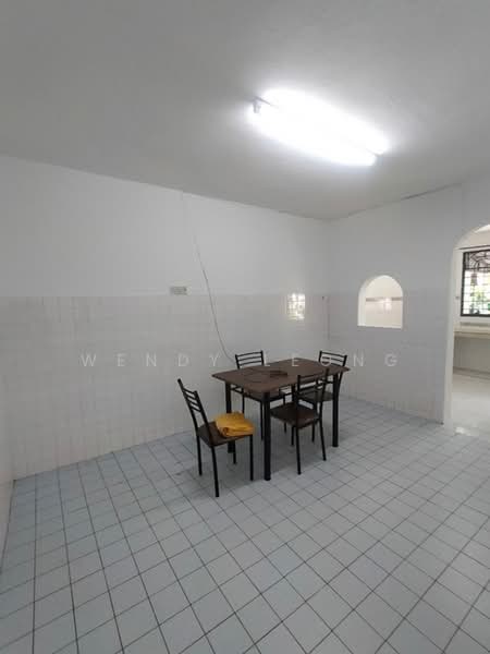 2-storey Terraced House for Rent in Taman Serdang Raya (Seri Kembangan) - Wendy Leong - Dining Room - PropertyGuru.com.my
