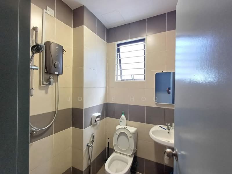Rumah Teres 3-Tingkat untuk Dijual di Bandar Puteri Puchong (Puchong) - Joyce Hoo - Bathroom - PropertyGuru.com.my