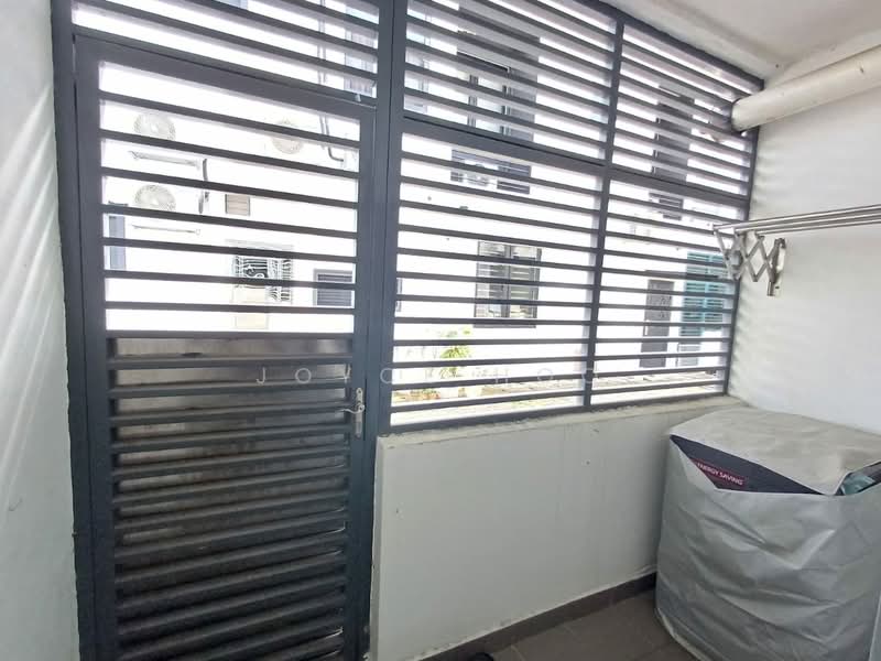 Rumah Teres 3-Tingkat untuk Dijual di Bandar Puteri Puchong (Puchong) - Joyce Hoo - Balcony - PropertyGuru.com.my