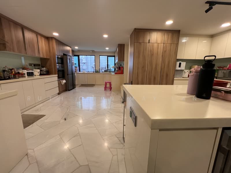 Rumah Banglo untuk Dijual di Damansara Heights (Kuala Lumpur) - Ruth Chin May Lan - Kitchen - PropertyGuru.com.my