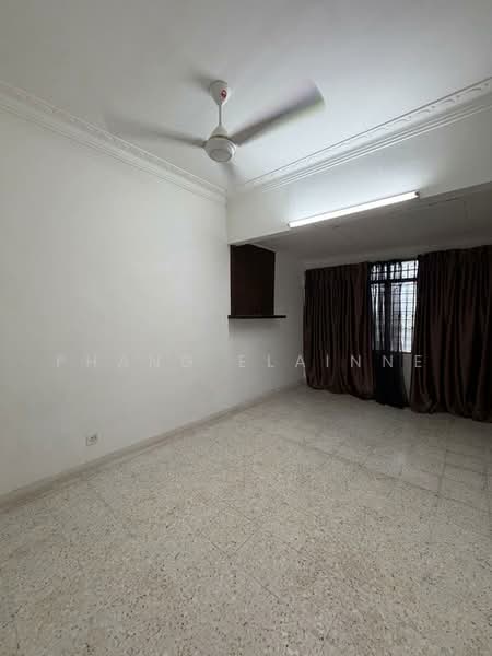 1-storey Terraced House for Rent in Taman Pelangi (Johor Bahru) - Phang Elainne - Living Room - PropertyGuru.com.my