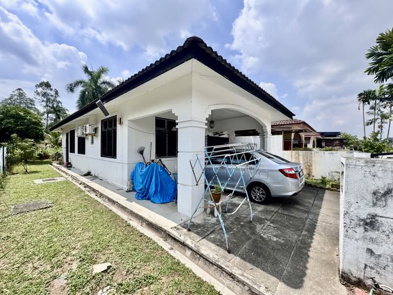 Semi-Detached House for Sale in Kota Warisan (Sepang) - NUZULHAKIMI . - PropertyGuru.com.my