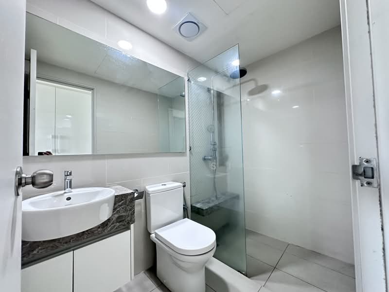 Service Residence for Sale at DEX Suites 2.0 (Tower B) @ Kiara East - Yanny Siow - Bathroom - PropertyGuru.com.my