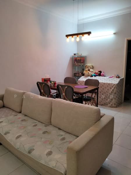 Rumah Teres untuk Dijual di Bukit Rahman Putra (Sungai Buloh) - Pauline Chong - Living Room - PropertyGuru.com.my