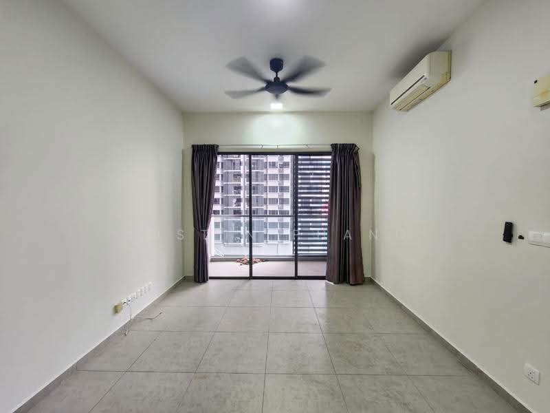 Kediaman Servis untuk Dijual di Petalz Residences - Austin Phang - Living Room - PropertyGuru.com.my