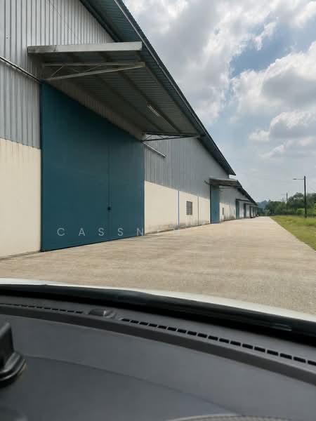 Semi-D Factory for Rent in Sungai Buloh (Selangor) - Cassnin Lee - Exterior - PropertyGuru.com.my