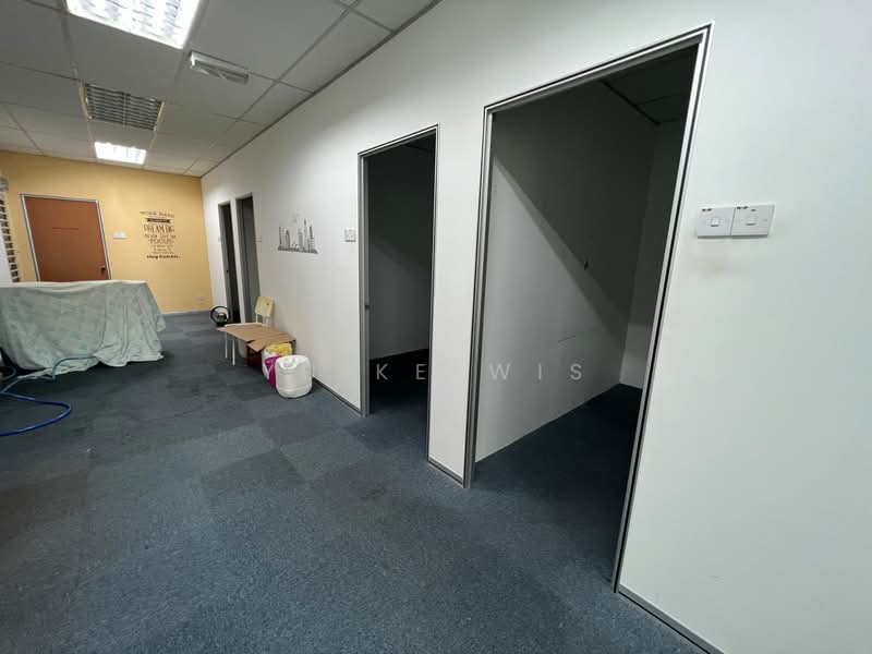Shop / Office for Rent in Kampung Sungai Kayu Ara (Petaling Jaya) - Yu Kelwis - Interior - PropertyGuru.com.my